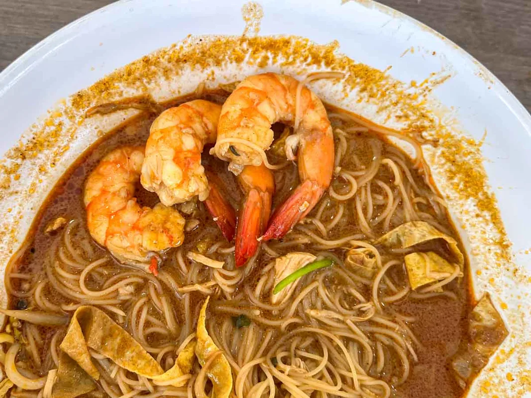 Khám Phá Zhong Pin Noodle House: Kolo Mee Đậm Vị Sarawak Tại Bukit Merah
