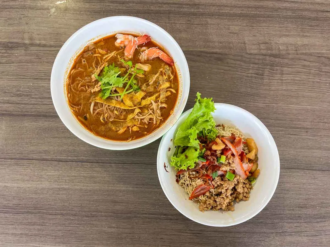 Khám Phá Zhong Pin Noodle House: Kolo Mee Đậm Vị Sarawak Tại Bukit Merah