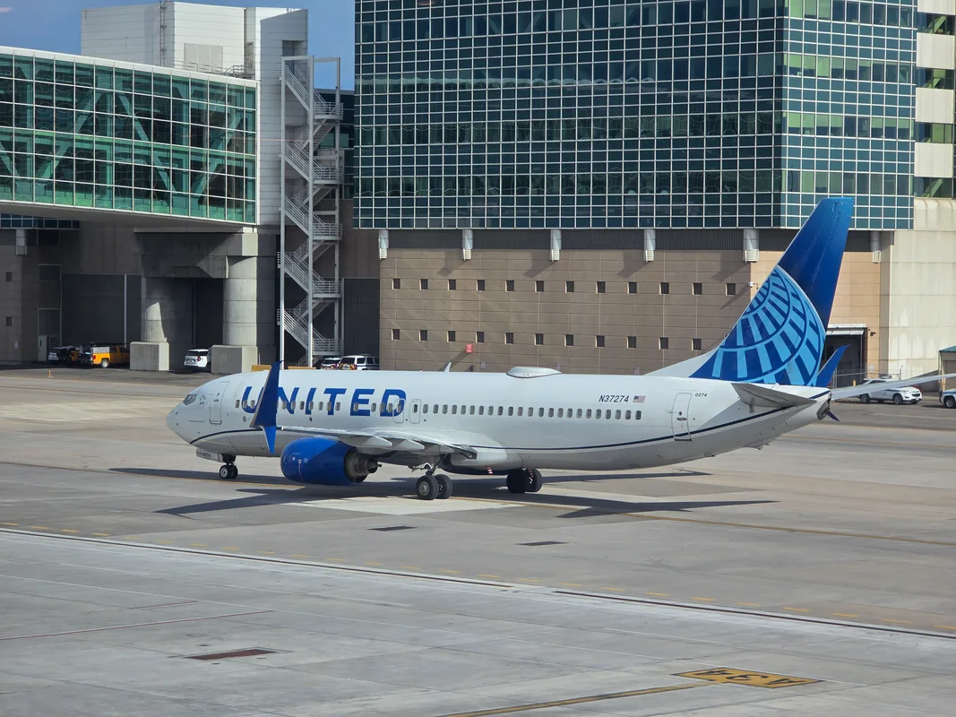 Kỹ sư hàng không United Airlines Tố Liên Minh Mất Lợi Ích Tăng Lương