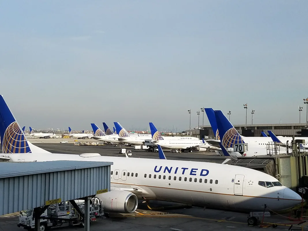 Kỹ sư hàng không United Airlines Tố Liên Minh Mất Lợi Ích Tăng Lương