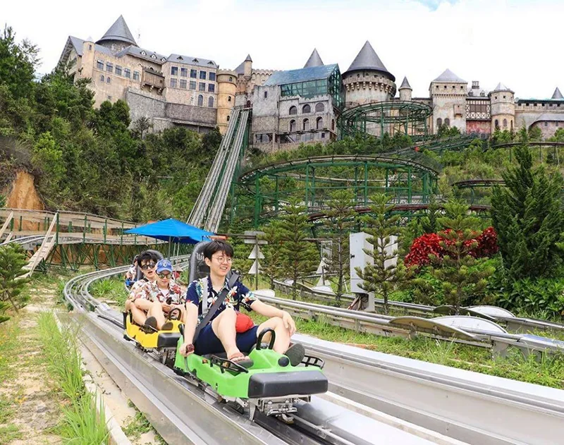 Lạc Trôi Trên Núi: Trải Nghiệm Coaster 'Đỉnh' Tại Bà Nà
