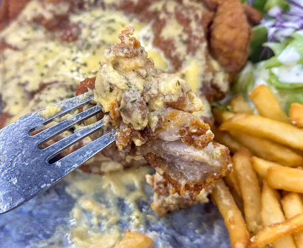Le Taste: Kết hợp Á-H Tây Tại Singapore với Phần Ăn Khổng Lồ