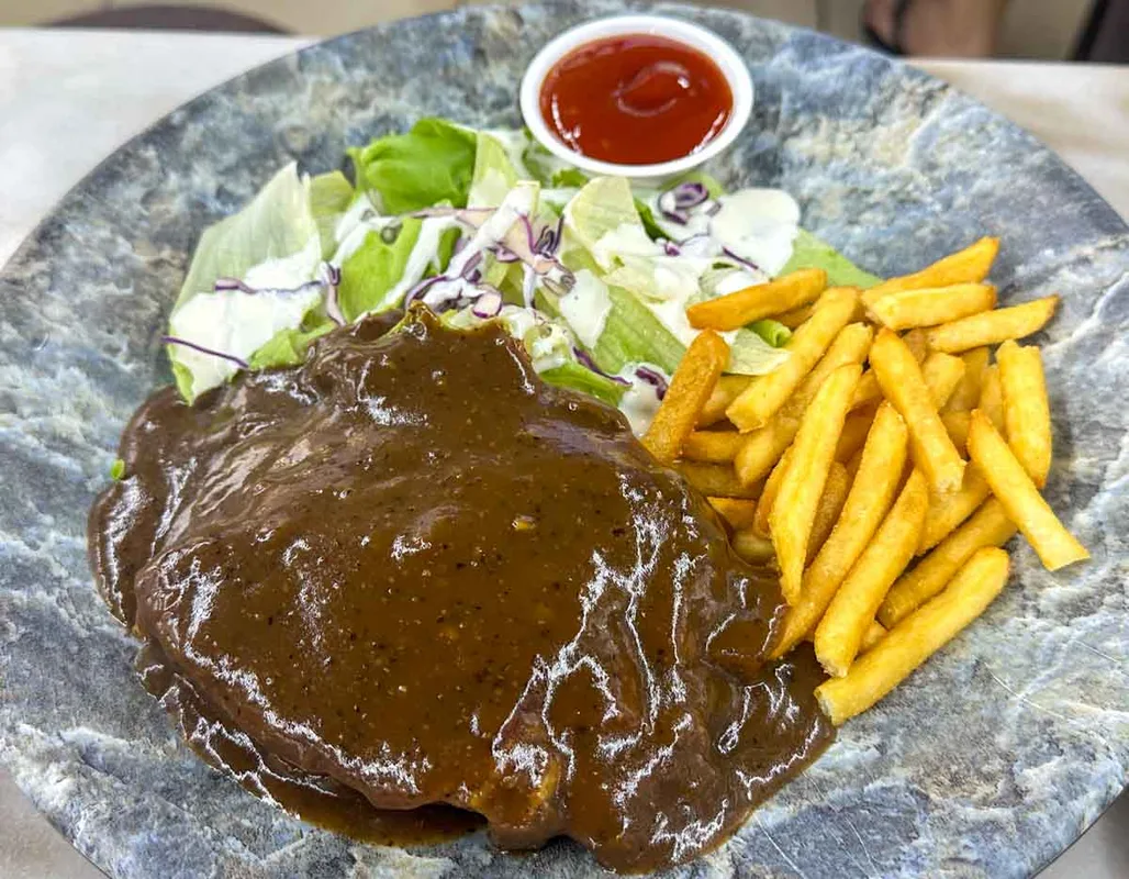 Le Taste: Kết hợp Á-H Tây Tại Singapore với Phần Ăn Khổng Lồ