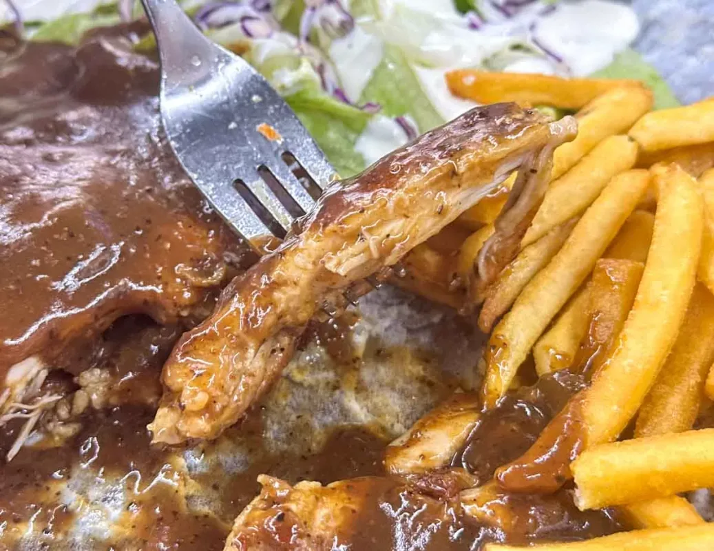 Le Taste: Kết hợp Á-H Tây Tại Singapore với Phần Ăn Khổng Lồ