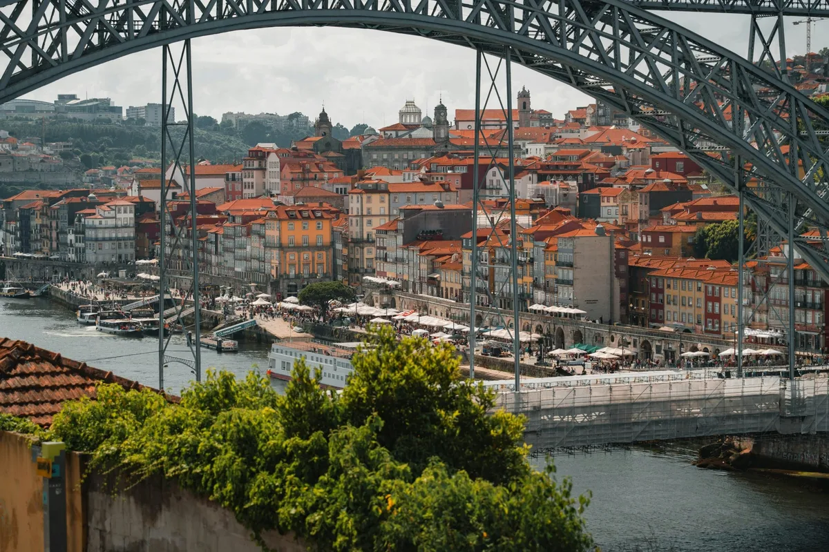 Lisbon Hay Porto: Chọn Nơi Nào Cho Những Tín Đồ Phượt?