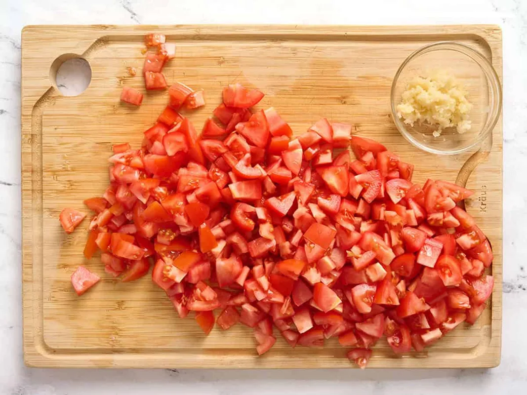 Món Mì Ý Pomodoro Đơn Giản, Ngon Miệng và Tiết Kiệm