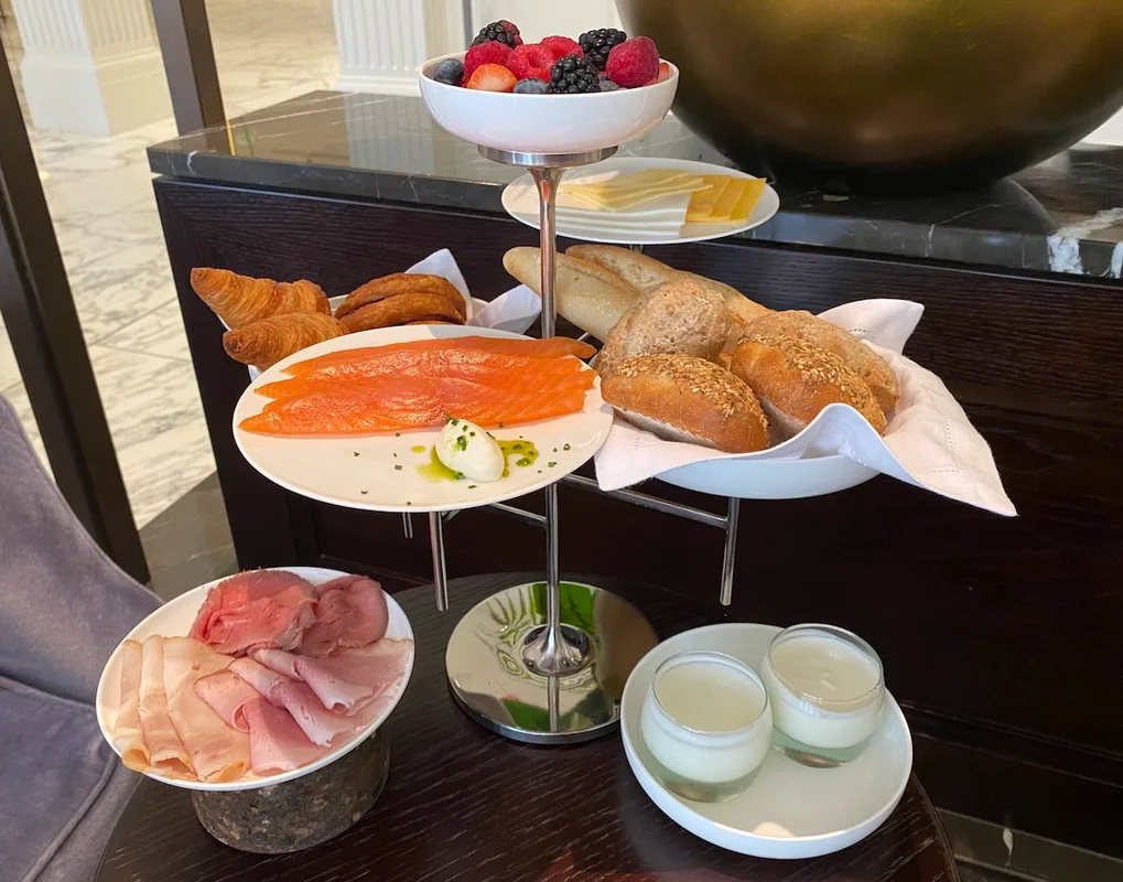 Mua Điểm Hilton Honors: Nhận 100% Thưởng, Có Thật Sự Đáng Không?