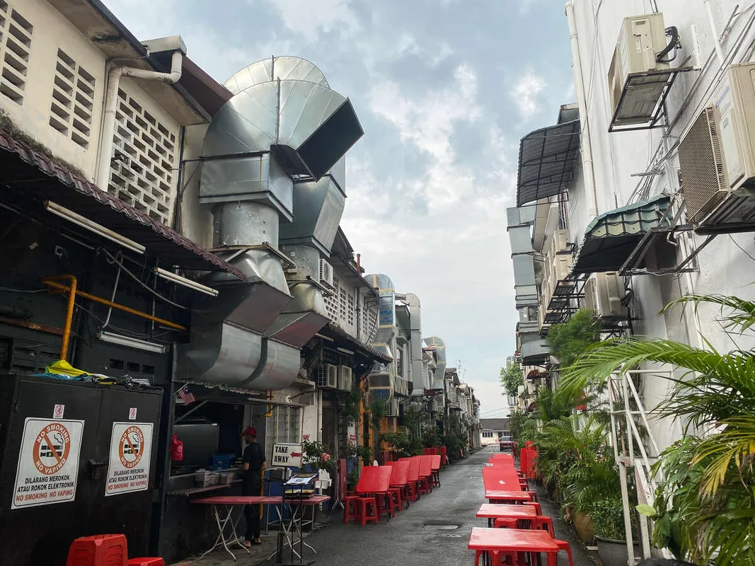 Nasi Lemak Bumbung: Bữa Nasi Lemak Ngon Chỉ 9 RM Ở Petaling Jaya