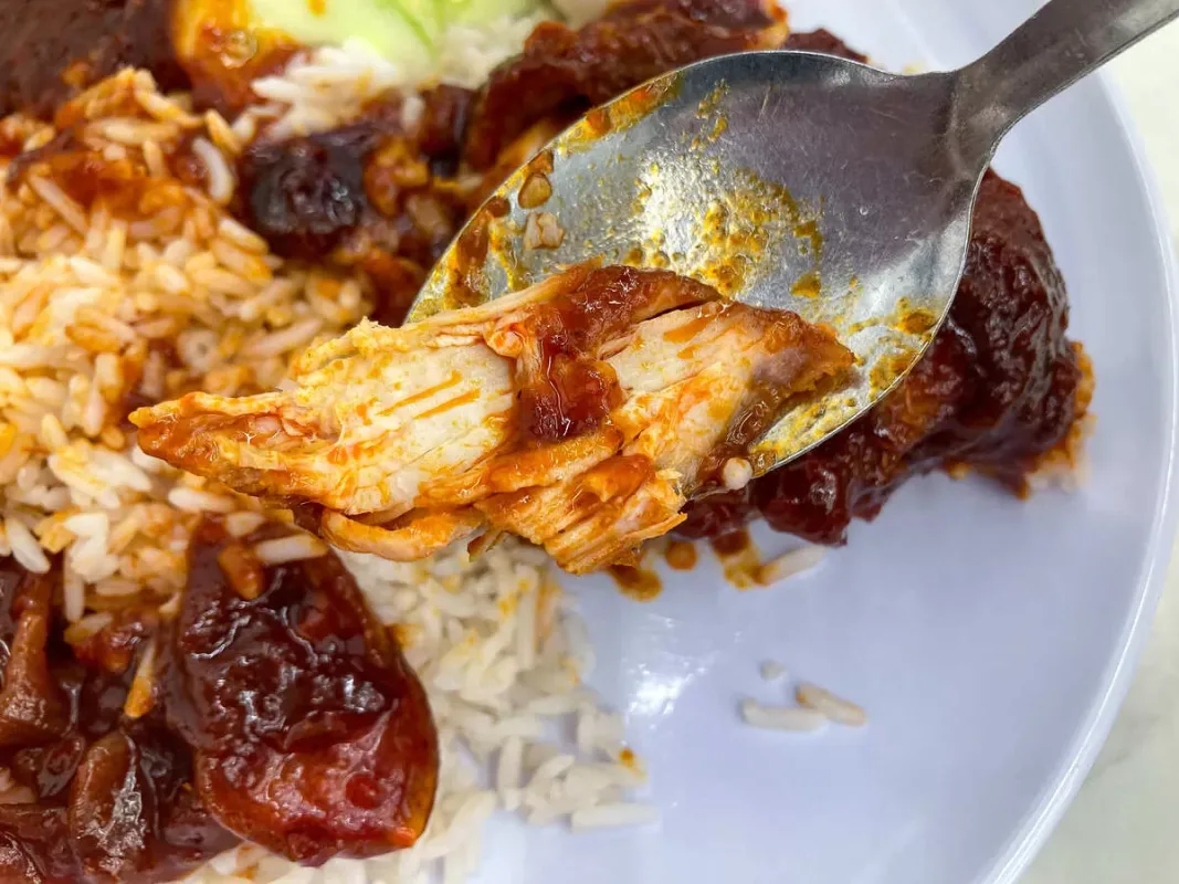 Nasi Lemak Wanjo: Địa Chỉ Nasi Lemak Nổi Tiếng Tại Kuala Lumpur Cần Ghé Thăm
