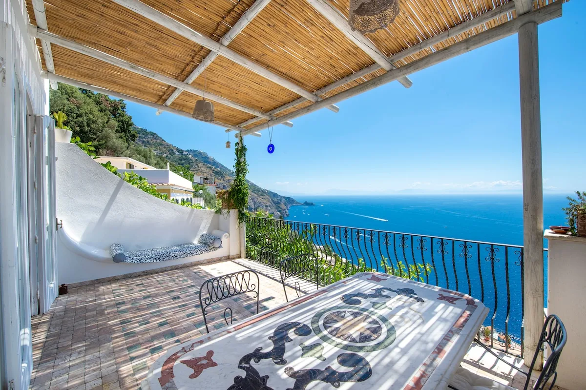 Ngủ Trên Mây Tại Bờ Biển Amalfi: Những Chỗ Ở Đáng Mơ Ước