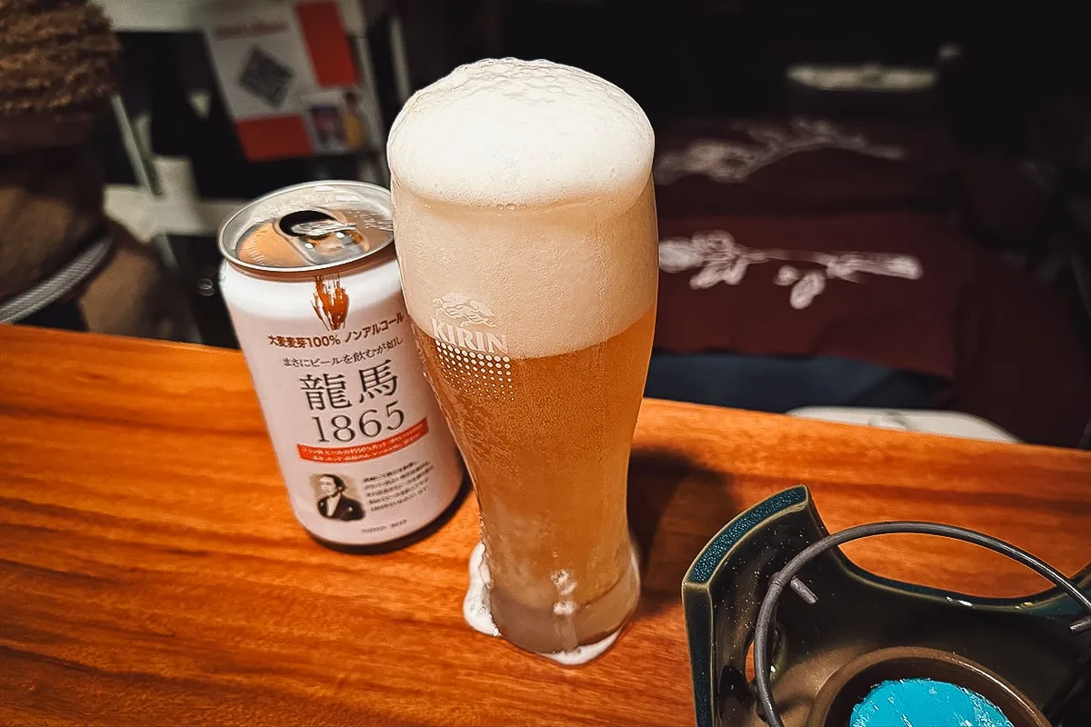 Nhà Hàng Lạ Lùng Với Đầu Bếp Hóa Trang Khỉ Tại Tokyo