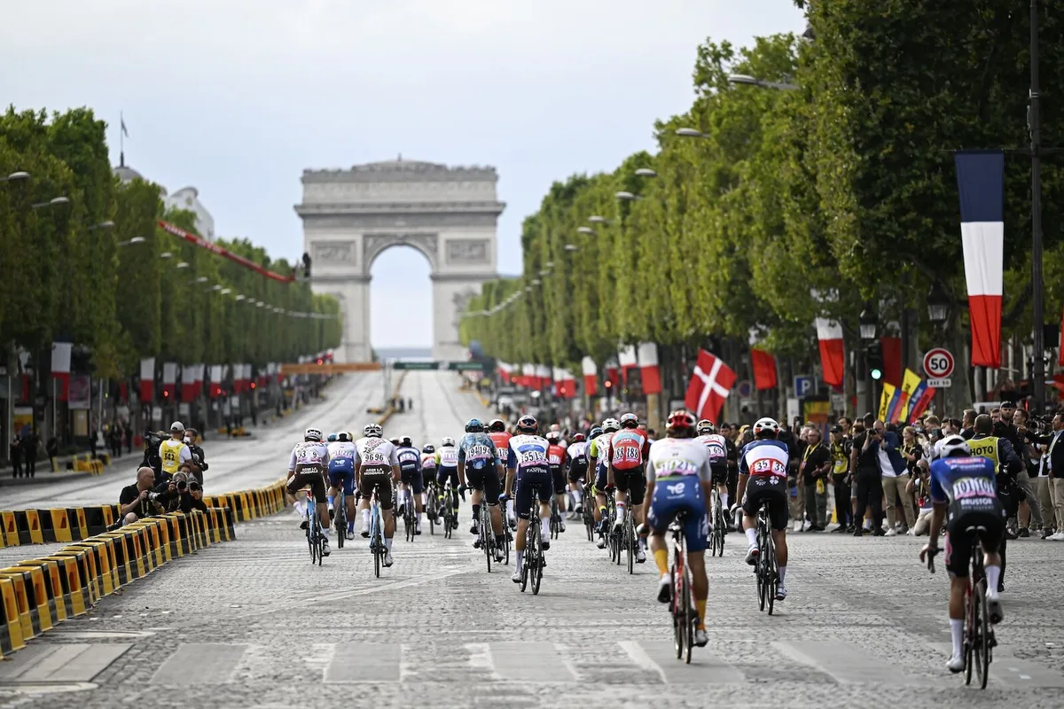 Những Kinh Nghiệm Vàng Khi Xem Tour de France Lần Đầu