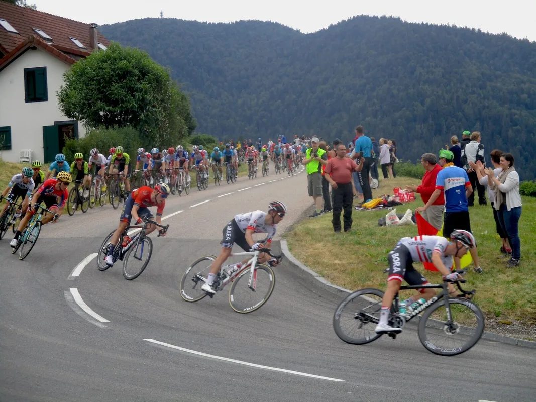 Những Kinh Nghiệm Vàng Khi Xem Tour de France Lần Đầu