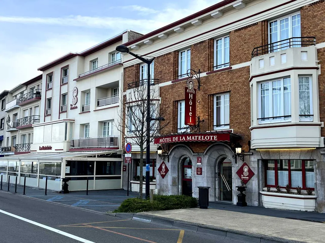 Những Ngày Thoải Mái Tại Montreuil-sur-Mer và Boulogne