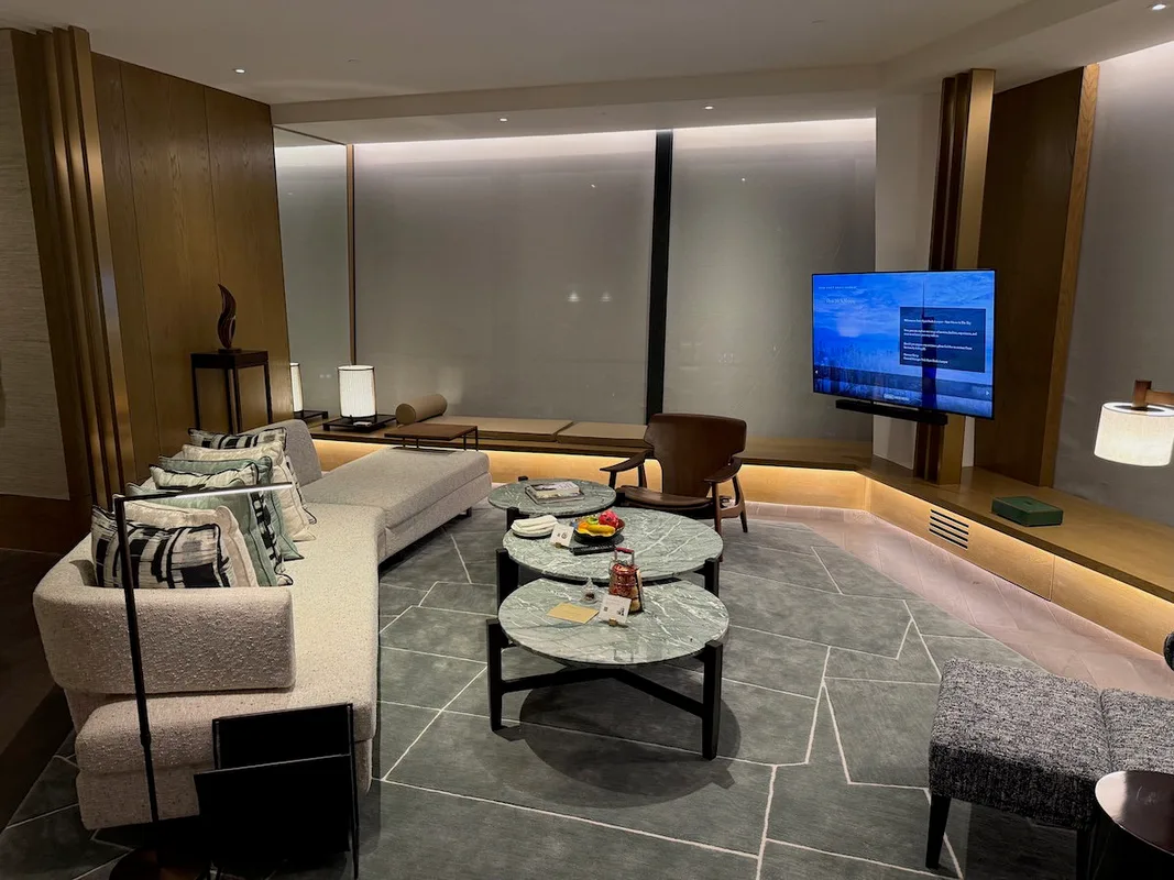 Những Thay Đổi Quan Trọng Của Thẻ Chase Sapphire Preferred: Lợi Ích và Khó Khăn