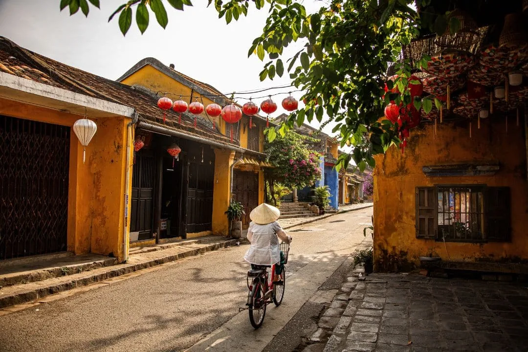 Những Yếu Tố Ảnh Hưởng Tới Chi Phí Tour Việt Nam