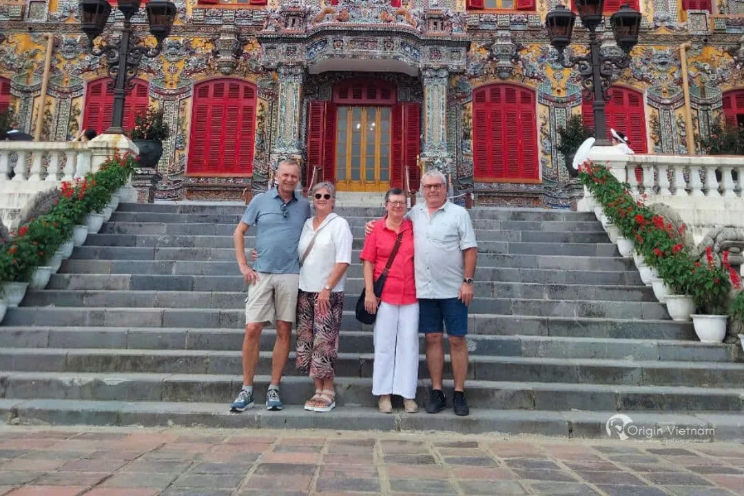 Những Yếu Tố Ảnh Hưởng Tới Chi Phí Tour Việt Nam