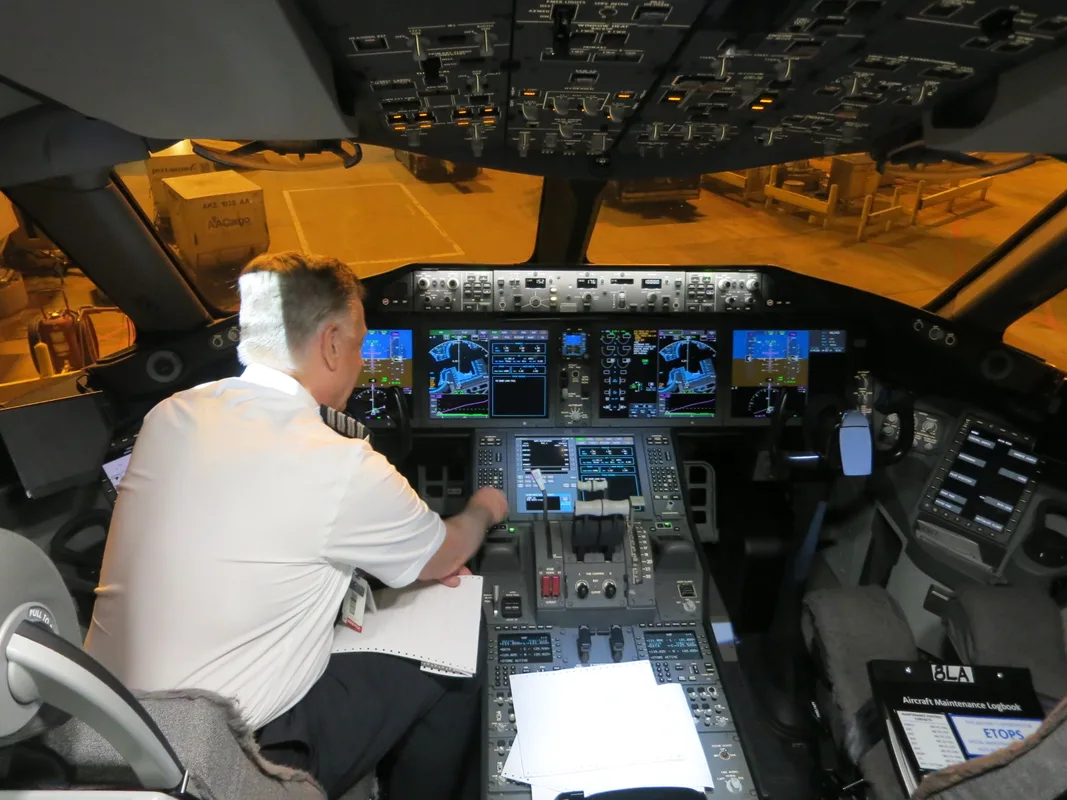 Delta Pilots Negotiate $465 Per Hour — Urgent Talks Before Opportunities Close