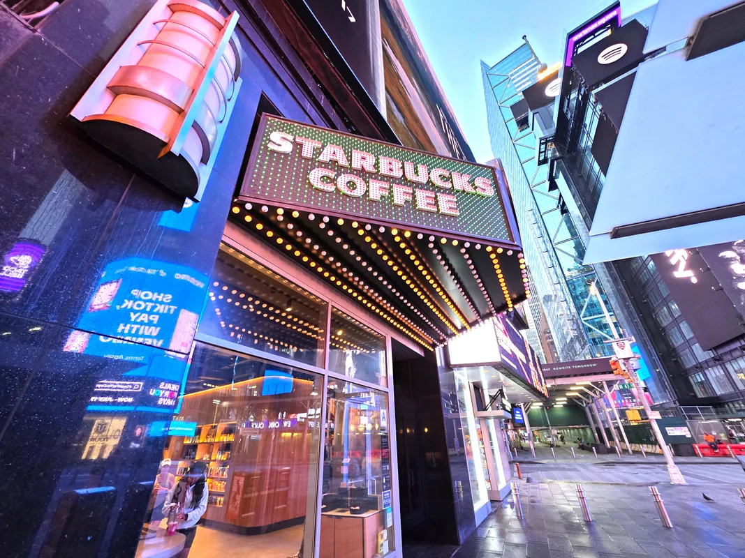 Pilot Delayed by Starbucks Line: A Coffee Tale