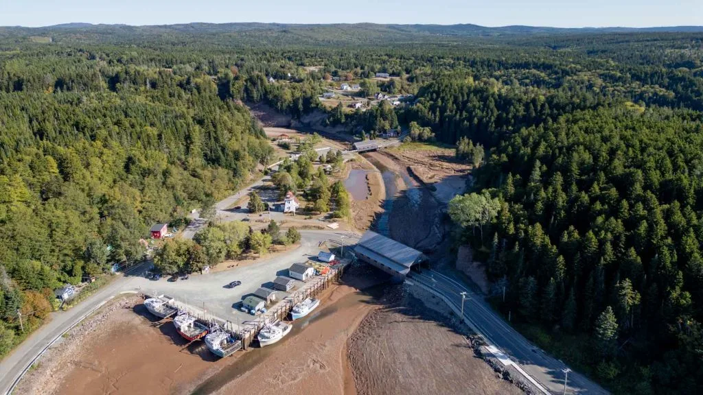 Phượt Xe Máy Trên Đường Fundy: Hành Trình Xuyên Biển Canada