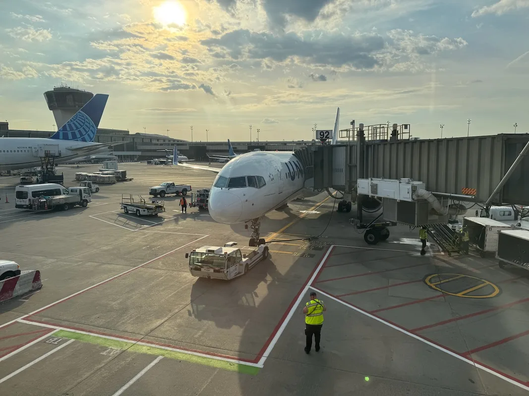 Sân Bay Newark: Bước Chuyển Mình Trong Đúng Giờ Bay Và Lợi Ích Cho United Airlines