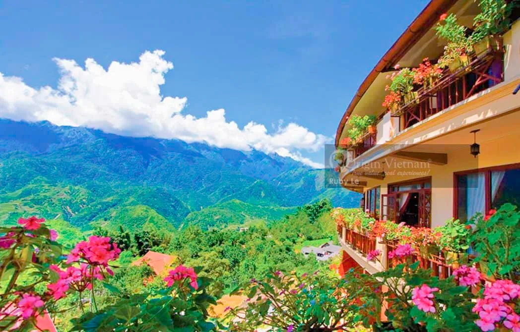 Sapa: Nên Ở Thị Trấn Hay Làng Bản?