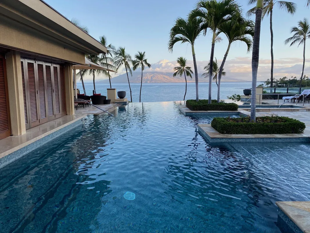 So Sánh Thẻ Tín Dụng Cao Cấp: Chase Sapphire Reserve và Amex Platinum