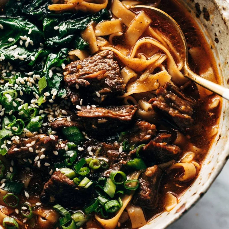 Súp Mì Gà Kem, Ngon Khó Cưỡng Chị Em Nên Thử!