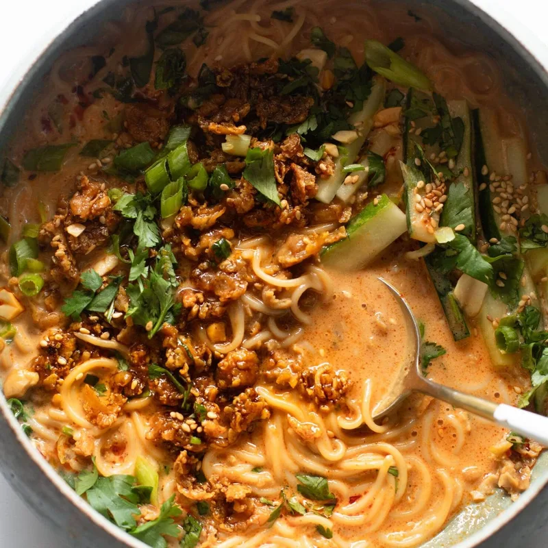 Súp Mì Gà Kem, Ngon Khó Cưỡng Chị Em Nên Thử!