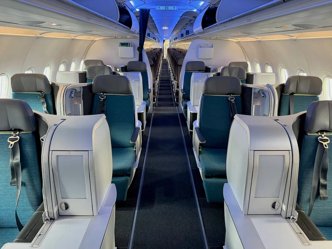 Tăng Phí Đặt Vé Hạng Thưởng Từ Atmos Rewards Của Alaska Airlines