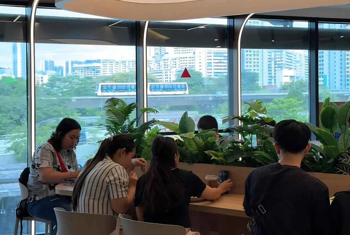 Thỏa sức ăn uống tại Khu Ẩm Thực Mới ở Bukit Panjang