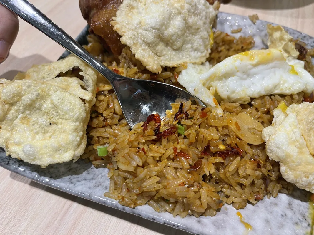 Thưởng Thức Ẩm Thực Indonesia Tại Paris Van Java Giữa Lòng Orchard
