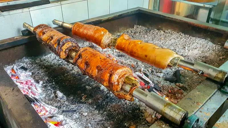 Thưởng Thức Lechon Ngon Ngất Ngây Tại Lechon Republic Singapore