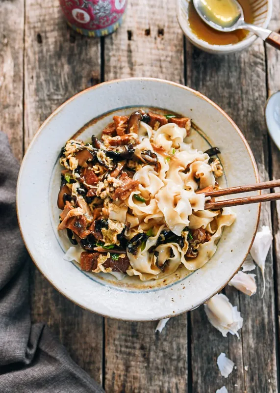 Discovering Da Lu Mian: A Taste of Northern Central China