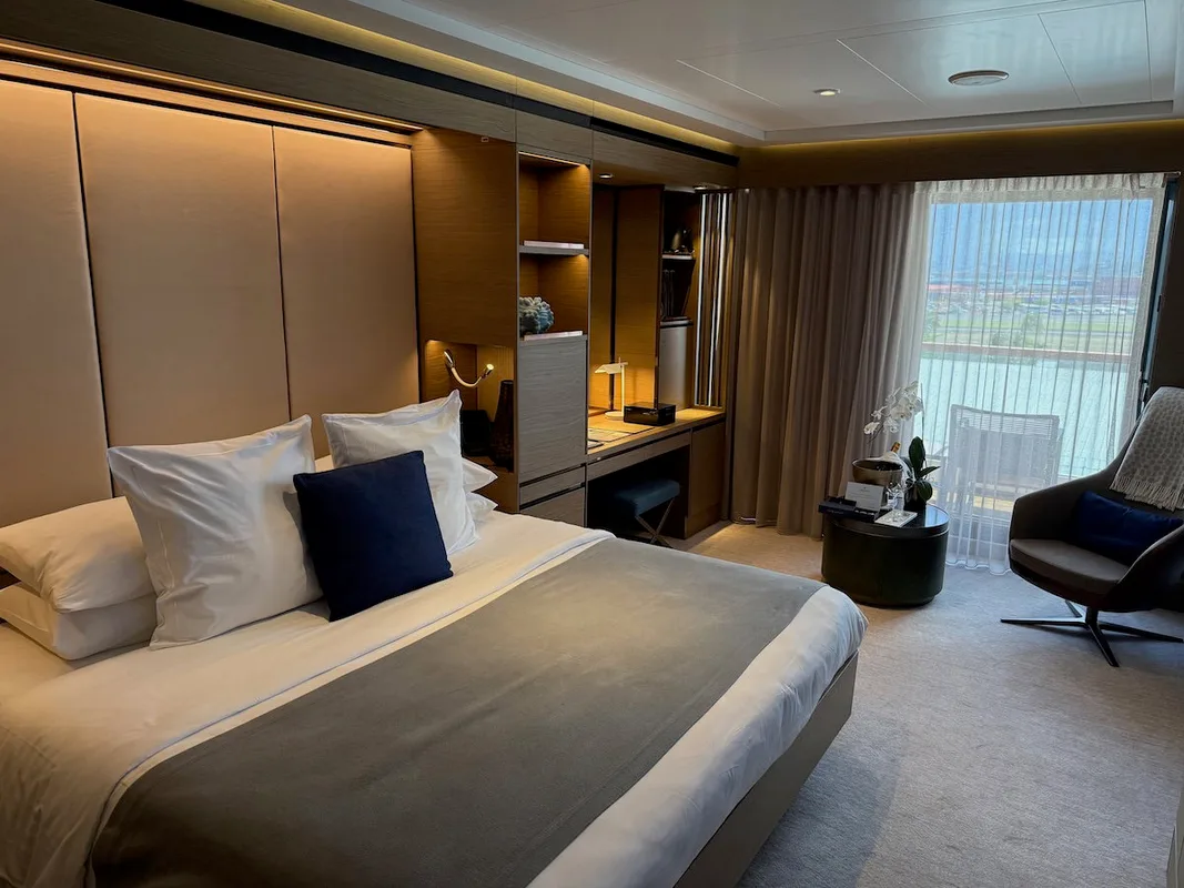 Tình Hình Tài Chính Của Ritz-Carlton Yacht Collection: Những Khó Khăn Hiện Tại