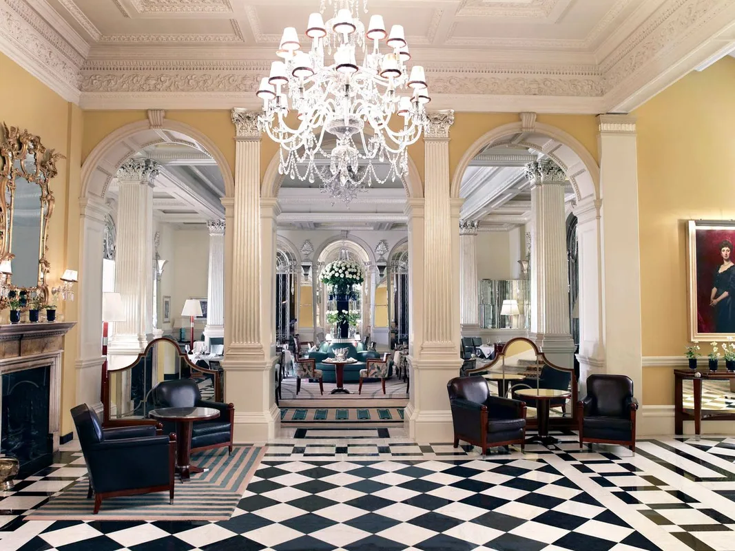 Top 14 Khách Sạn Sang Trọng Nhất Tại Mayfair, London