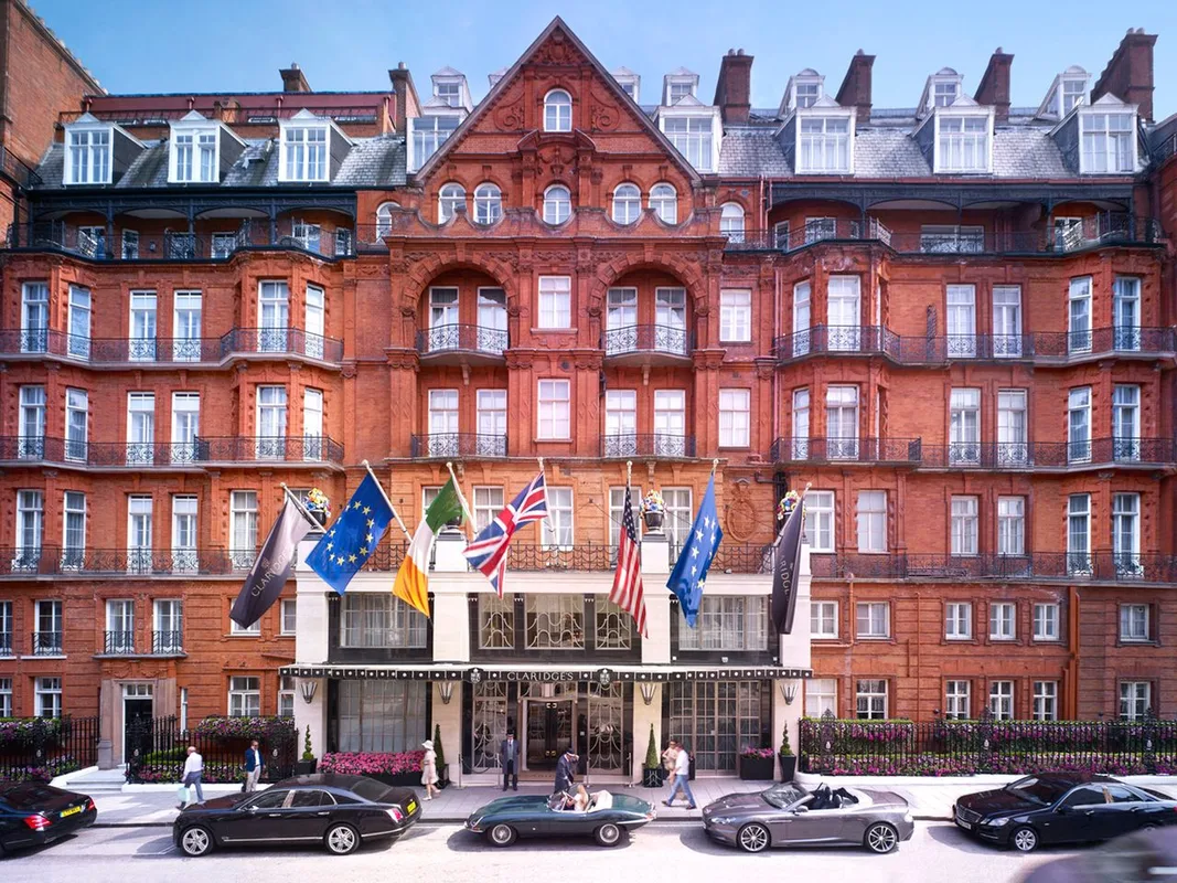 Top 14 Khách Sạn Sang Trọng Nhất Tại Mayfair, London
