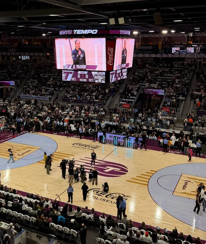 Toronto: Khám Phá Thế Giới Thể Thao Nữ Đầy Sôi Động