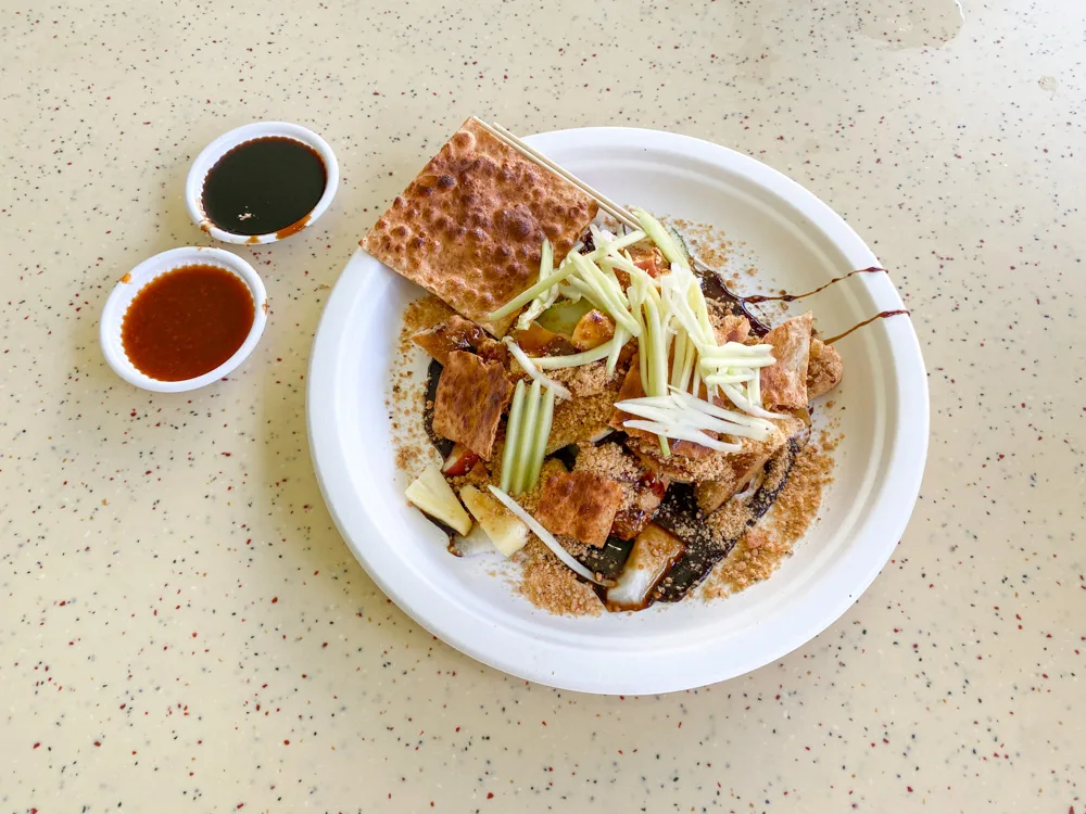 Tow Kwar Pop: Quán Rojak 56 Năm Tuổi Được Michelin Khuyên Dùng Tại Tiong Bahru