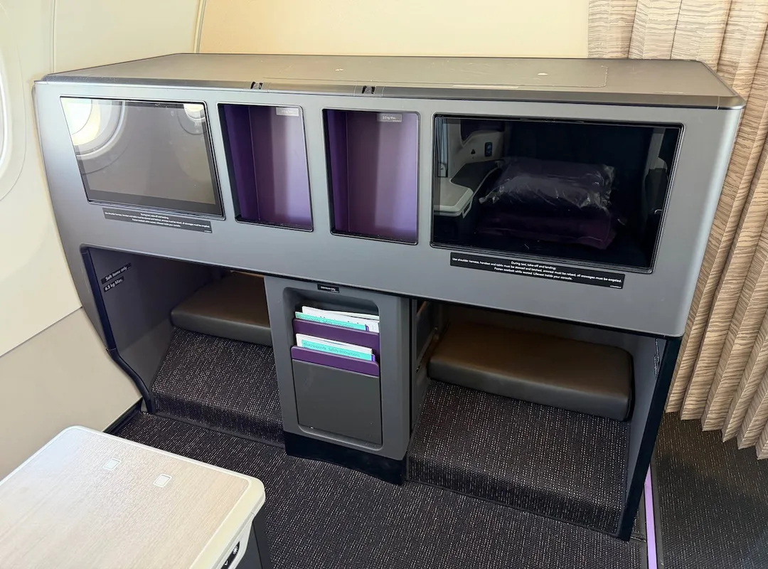 Trải Nghiệm Bay Business Class Thai Airways Trên Airbus A321neo Từ BKK Đến CEI