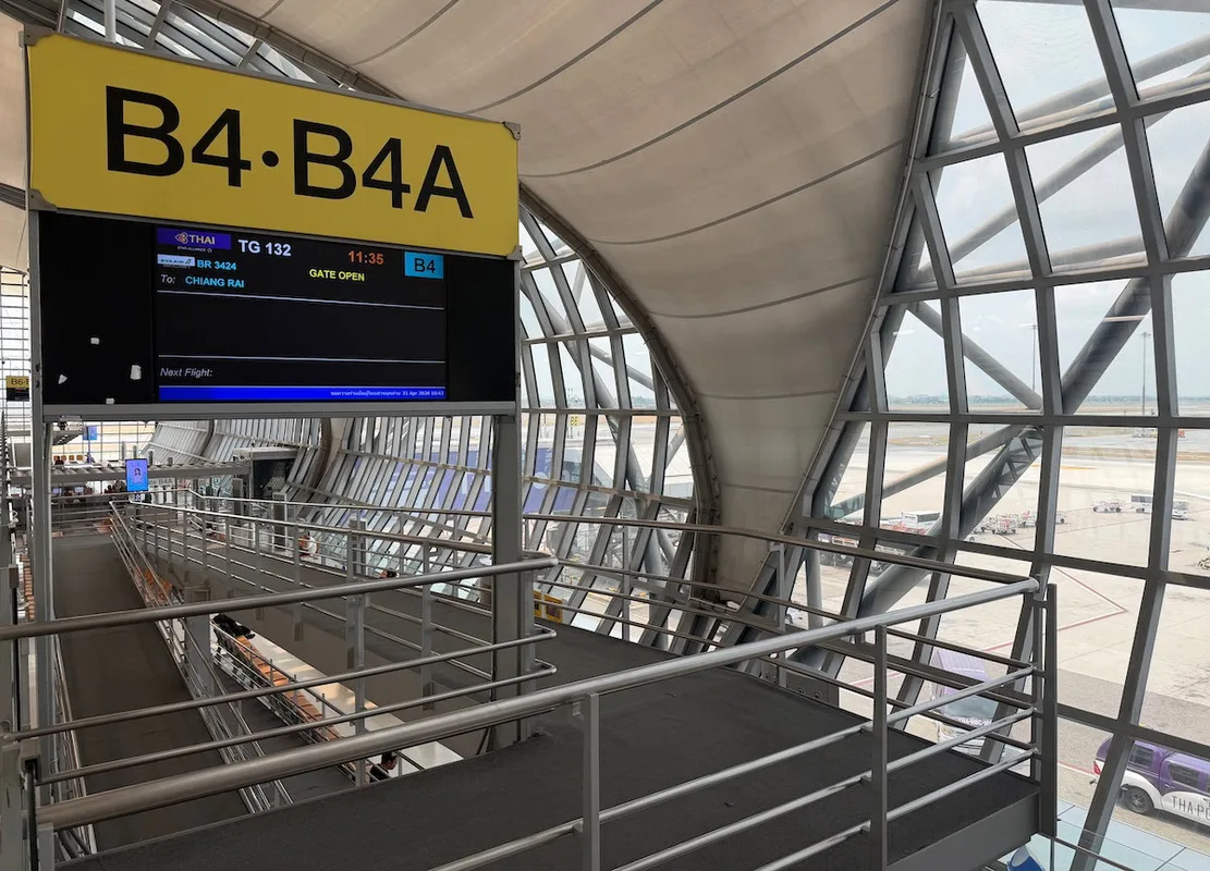 Trải Nghiệm Bay Business Class Thai Airways Trên Airbus A321neo Từ BKK Đến CEI