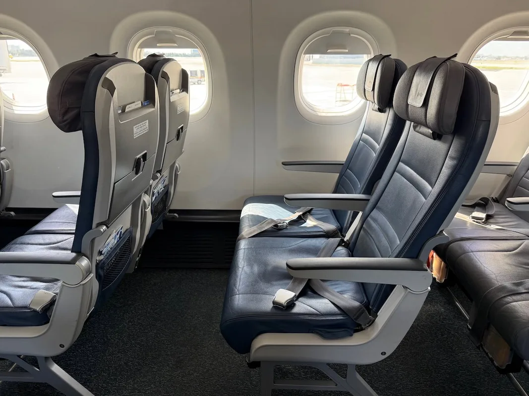 Trải Nghiệm Bay Cùng Porter Airlines: Hành Trình Từ Fort Lauderdale Đến Montreal