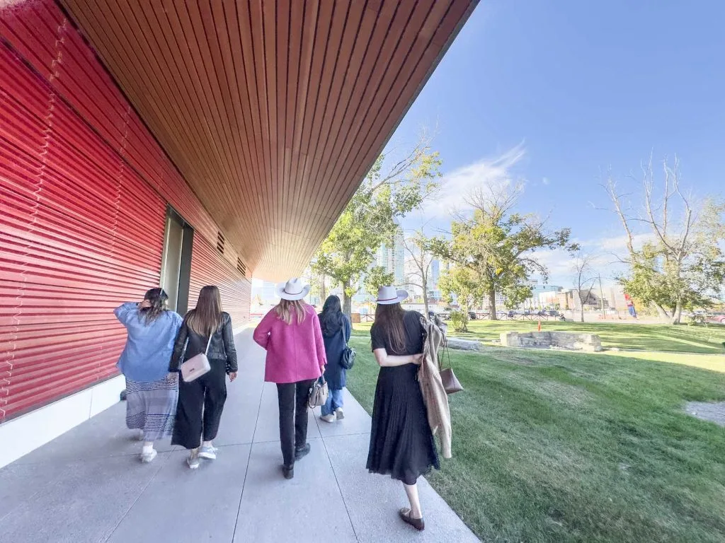Trải Nghiệm Calgary Stampede: Không Chỉ Có Rodeo