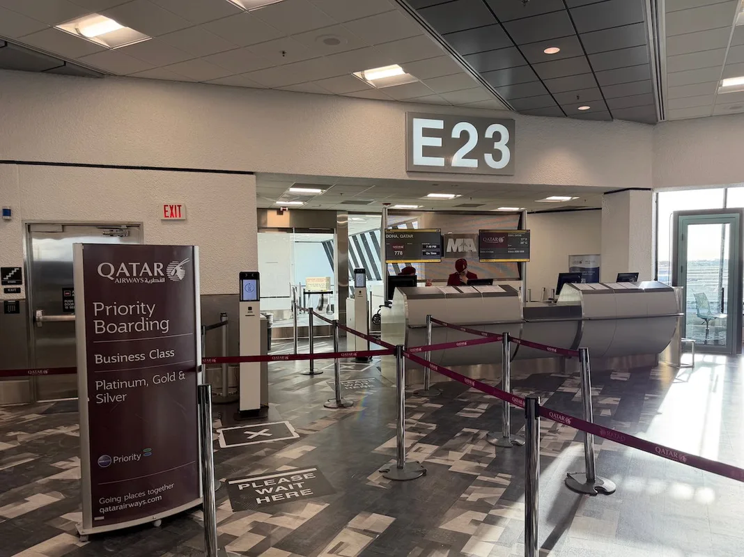Trải Nghiệm Hạng Thương Gia Trên Qatar Airways Qsuites Airbus A350