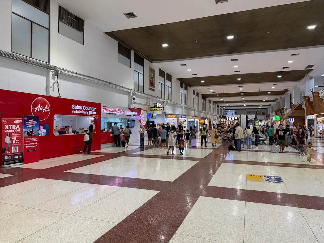 Trải Nghiệm Hạng Thương Gia Trên Thai Airways A320: Chuyến Bay Từ Chiang Rai Đến Bangkok