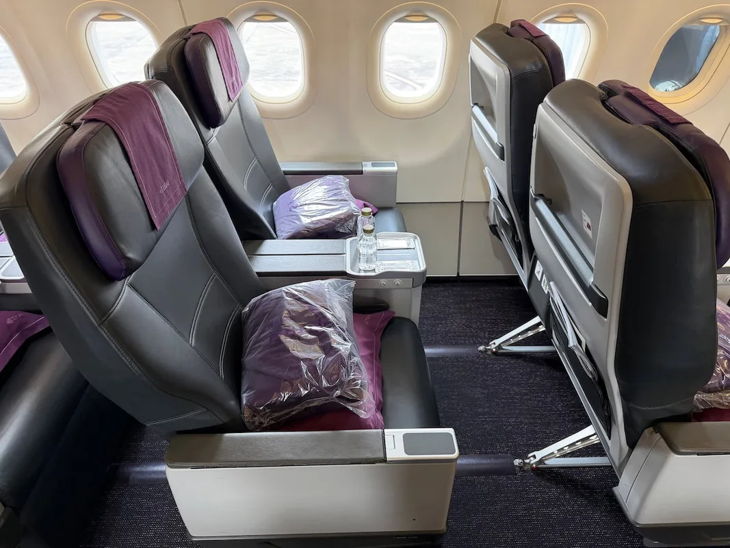 Trải Nghiệm Hạng Thương Gia Trên Thai Airways A320: Chuyến Bay Từ Chiang Rai Đến Bangkok