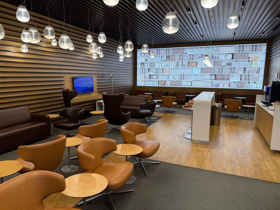 Experiencing the Lufthansa Lounge at Milan Malpensa Airport