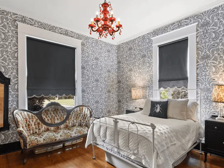 Trải Nghiệm Nghỉ Dưỡng Không Thể Nhàm Chán Tại Những Airbnb Đầy Màu Sắc