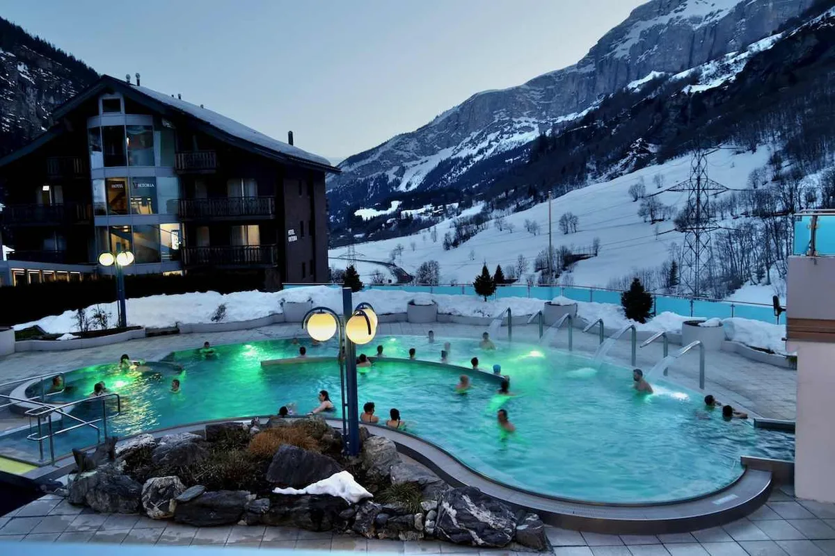 Trải Nghiệm Phép Màu Tại Các Khu Nghỉ Dưỡng Leukerbad và Les Marécottes Ở Thụy Sĩ
