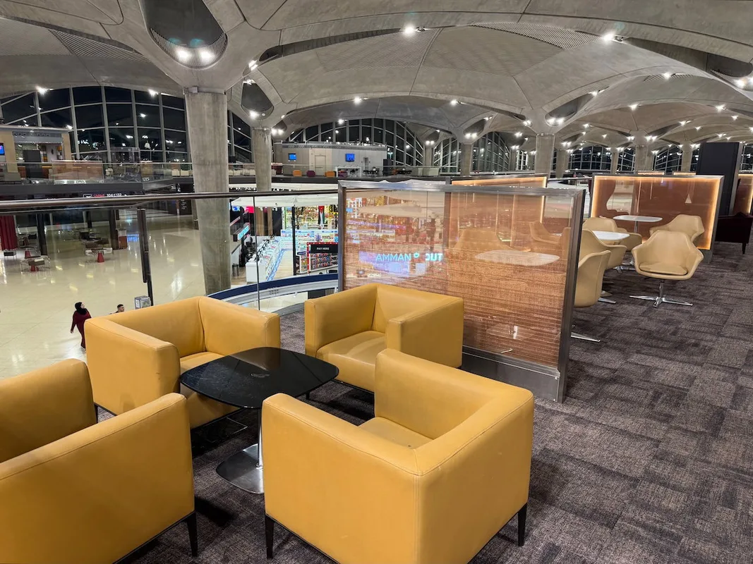 Trải Nghiệm Royal Jordanian Crown Lounge Tại Sân Bay Amman